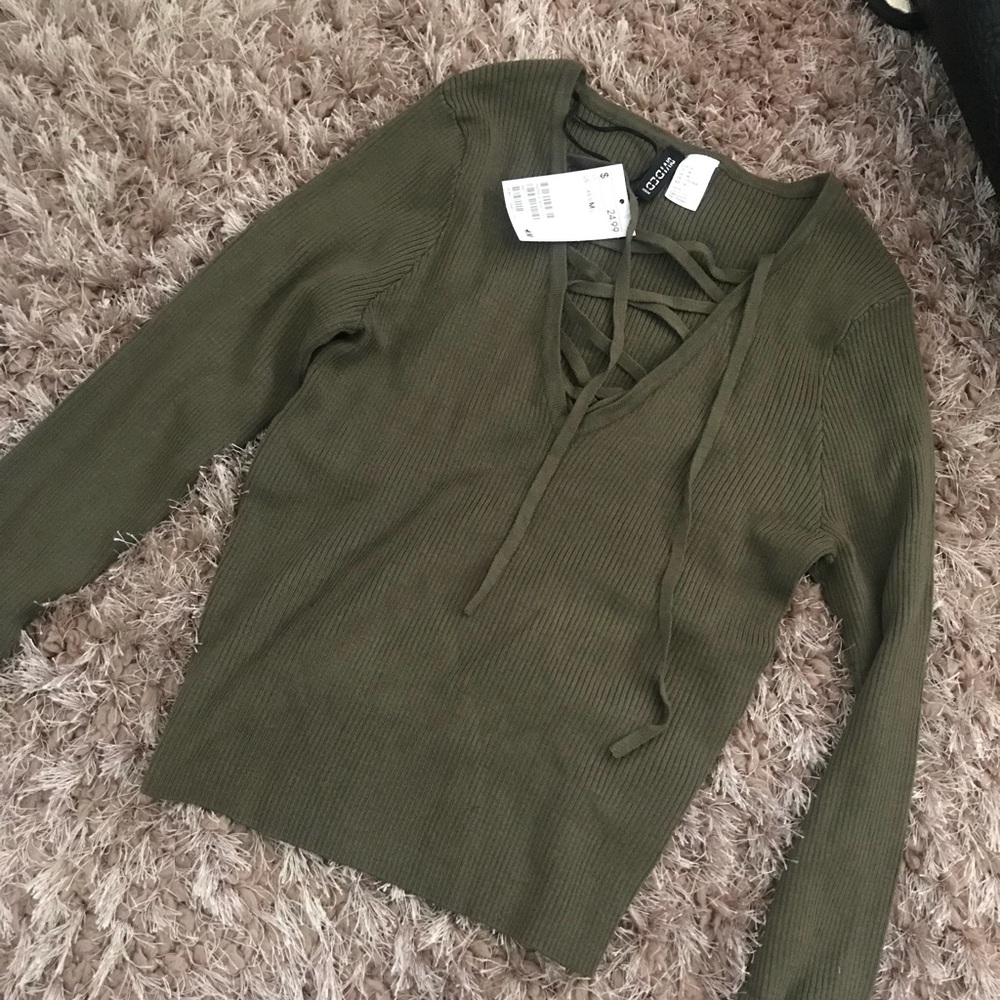 H & M sweater shirt